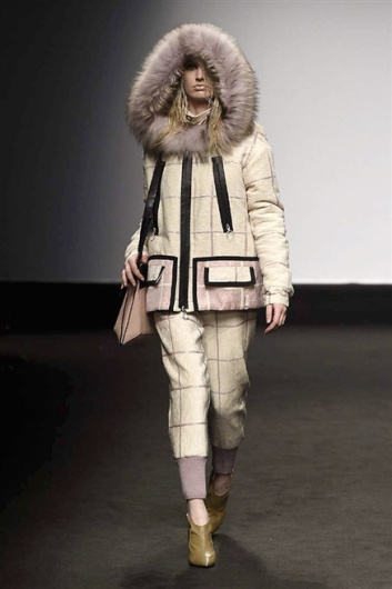 Fotoservizio/FW 2015-2016/WOMEN/GRINKO/DP1/30