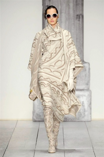 Fotoservizio/FW 2015-2016/WOMEN/LAURA BIAGIOTTI/DP1/33
