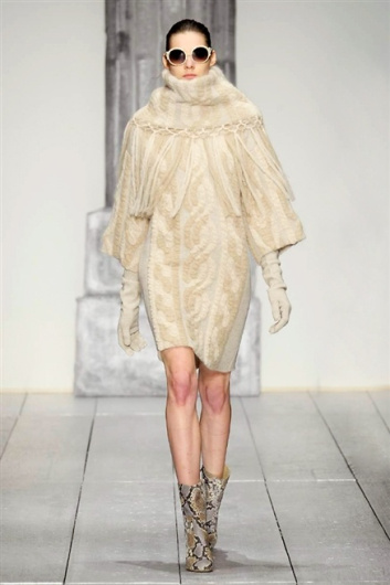 Fotoservizio/FW 2015-2016/WOMEN/LAURA BIAGIOTTI/DP1/34