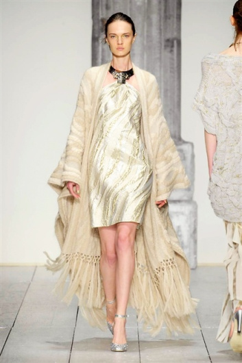 Fotoservizio/FW 2015-2016/WOMEN/LAURA BIAGIOTTI/DP1/36