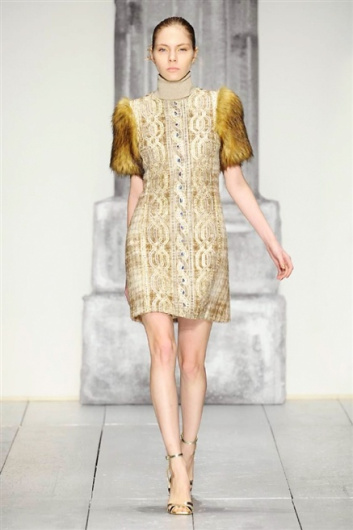 Fotoservizio/FW 2015-2016/WOMEN/LAURA BIAGIOTTI/DP1/38