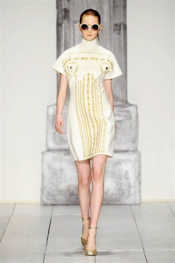 Fotoservizio/FW 2015-2016/WOMEN/LAURA BIAGIOTTI/DP1/44