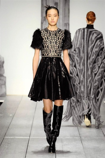 Fotoservizio/FW 2015-2016/WOMEN/LAURA BIAGIOTTI/DP1/4