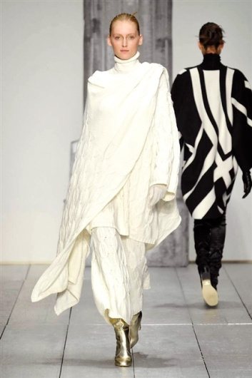 Fotoservizio/FW 2015-2016/WOMEN/LAURA BIAGIOTTI/DP1/17
