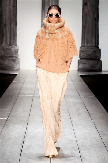 Fotoservizio/FW 2015-2016/WOMEN/LAURA BIAGIOTTI/DP1/22