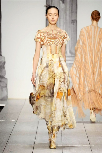 Fotoservizio/FW 2015-2016/WOMEN/LAURA BIAGIOTTI/DP1/28