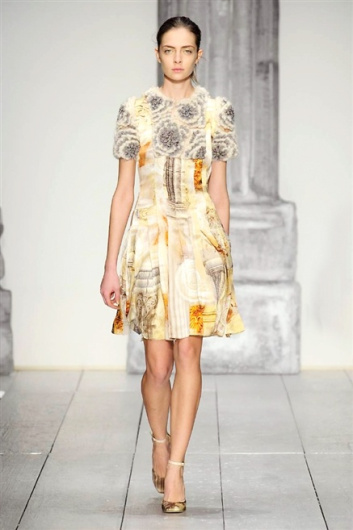 Fotoservizio/FW 2015-2016/WOMEN/LAURA BIAGIOTTI/DP1/30