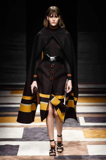 Fotoservizio/FW 2015-2016/WOMEN/SALVATORE FERRAGAMO/DP1/2