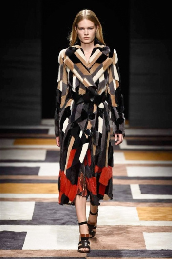Fotoservizio/FW 2015-2016/WOMEN/SALVATORE FERRAGAMO/DP1/37