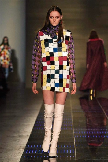 Fotoservizio/FW 2015-2016/WOMEN/AU JOUR LE JOUR/DP1/17