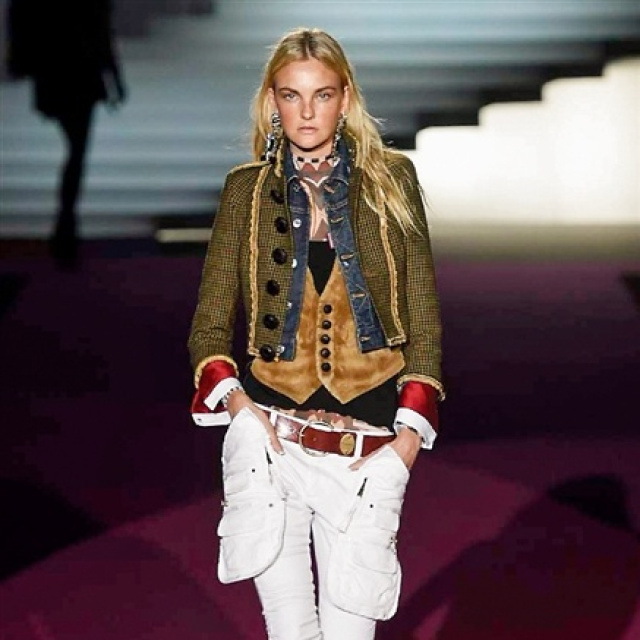 DSQUARED2