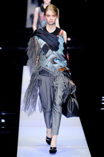 Fotoservizio/FW 2015-2016/WOMEN/GIORGIO ARMANI/DP1/4