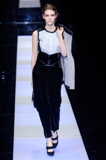 Fotoservizio/FW 2015-2016/WOMEN/GIORGIO ARMANI/DP1/49