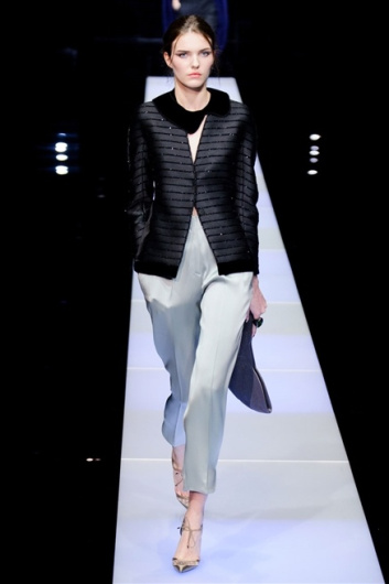Fotoservizio/FW 2015-2016/WOMEN/GIORGIO ARMANI/DP1/54