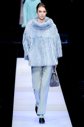 Fotoservizio/FW 2015-2016/WOMEN/GIORGIO ARMANI/DP1/26