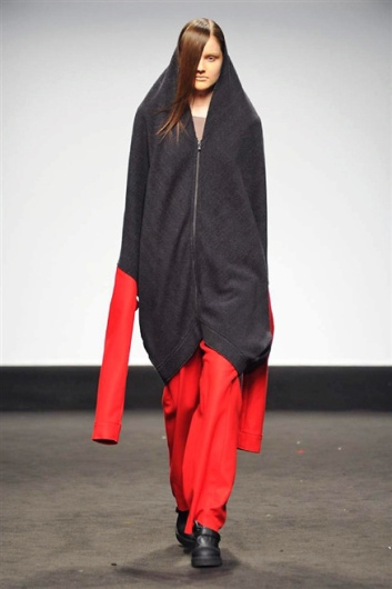 Fotoservizio/FW 2015-2016/WOMEN/FATIMA VAL/DP1/5
