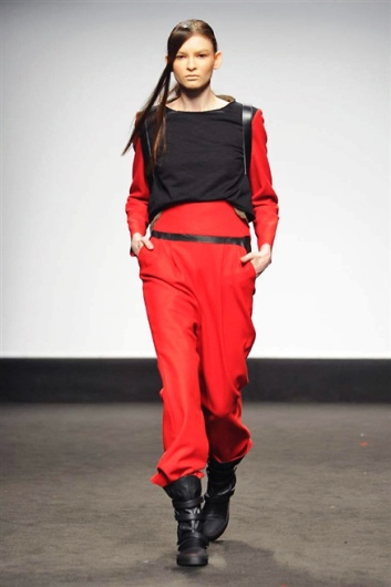 Fotoservizio/FW 2015-2016/WOMEN/FATIMA VAL/DP1/6