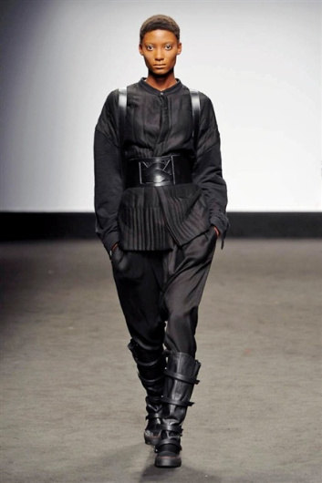 Fotoservizio/FW 2015-2016/WOMEN/FATIMA VAL/DP1/22