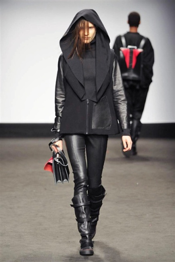 Fotoservizio/FW 2015-2016/WOMEN/FATIMA VAL/DP1/23
