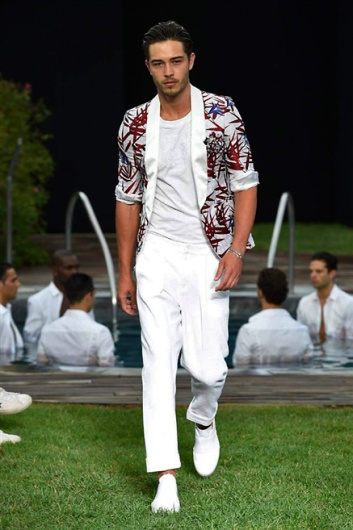 Fotoservizio/SS 2016/MEN/DIRK BIKKEMBERGS/DP1/0