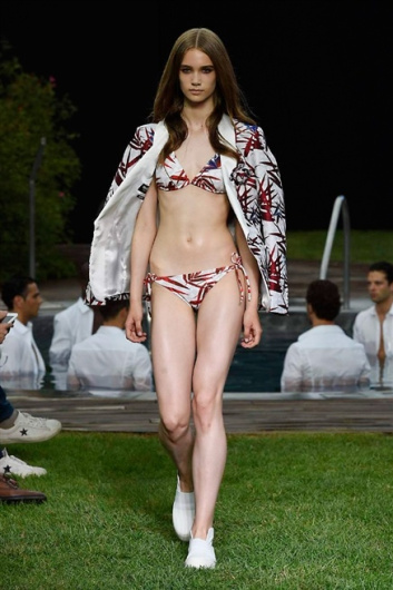 Fotoservizio/SS 2016/MEN/DIRK BIKKEMBERGS/DP1/3