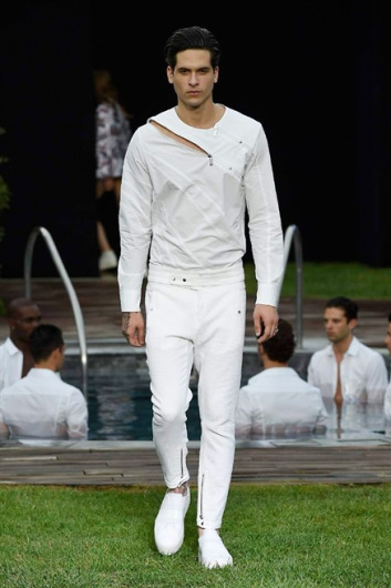 Fotoservizio/SS 2016/MEN/DIRK BIKKEMBERGS/DP1/5