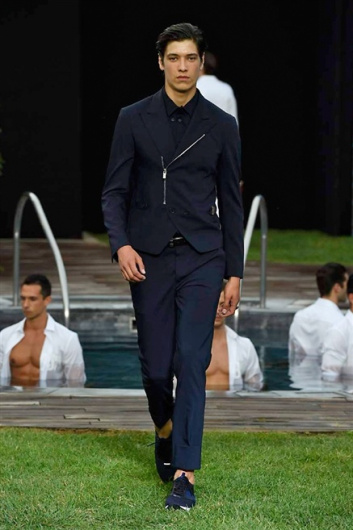 Fotoservizio/SS 2016/MEN/DIRK BIKKEMBERGS/DP1/12