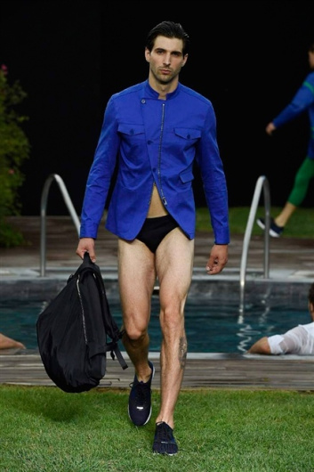 Fotoservizio/SS 2016/MEN/DIRK BIKKEMBERGS/DP1/19