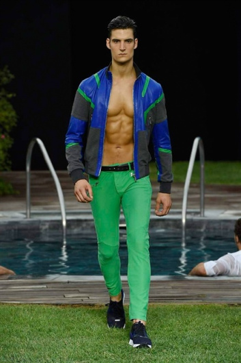 Fotoservizio/SS 2016/MEN/DIRK BIKKEMBERGS/DP1/20