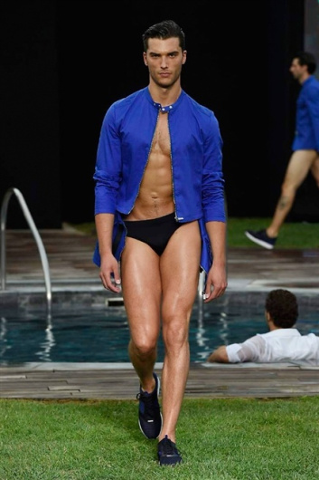 Fotoservizio/SS 2016/MEN/DIRK BIKKEMBERGS/DP1/21