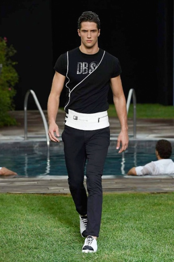 Fotoservizio/SS 2016/MEN/DIRK BIKKEMBERGS/DP1/24