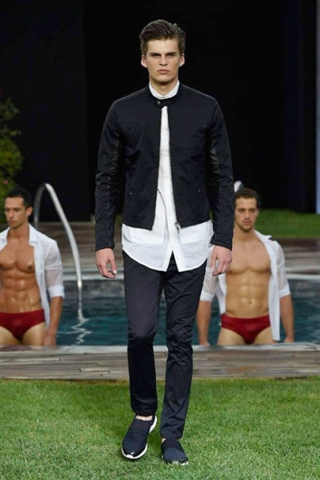 Fotoservizio/SS 2016/MEN/DIRK BIKKEMBERGS/DP1/27