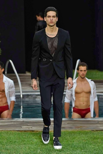 Fotoservizio/SS 2016/MEN/DIRK BIKKEMBERGS/DP1/35