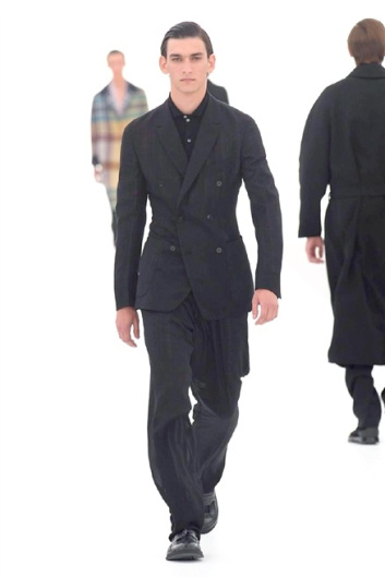 Fotoservizio/SS 2016/MEN/ERMENEGILDO ZEGNA/DP1/7