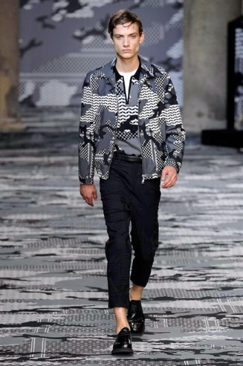Fotoservizio/SS 2016/MEN/NEIL BARRETT/DP1/2