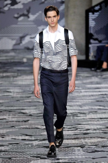 Fotoservizio/SS 2016/MEN/NEIL BARRETT/DP1/9