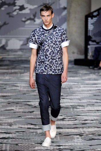 Fotoservizio/SS 2016/MEN/NEIL BARRETT/DP1/11