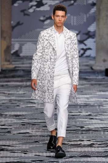 Fotoservizio/SS 2016/MEN/NEIL BARRETT/DP1/12