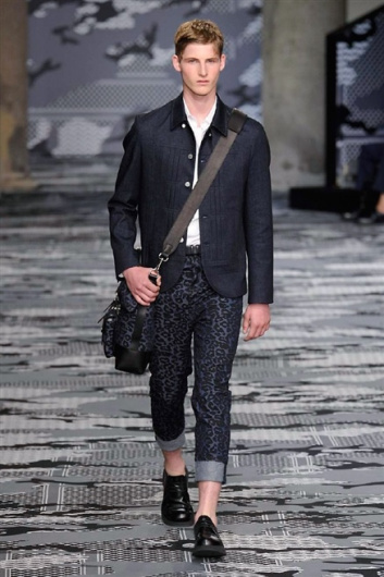 Fotoservizio/SS 2016/MEN/NEIL BARRETT/DP1/15