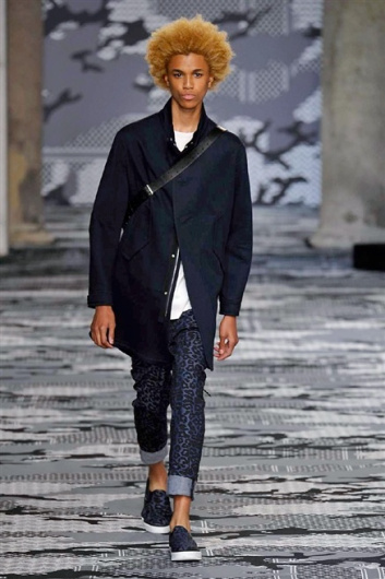 Fotoservizio/SS 2016/MEN/NEIL BARRETT/DP1/18