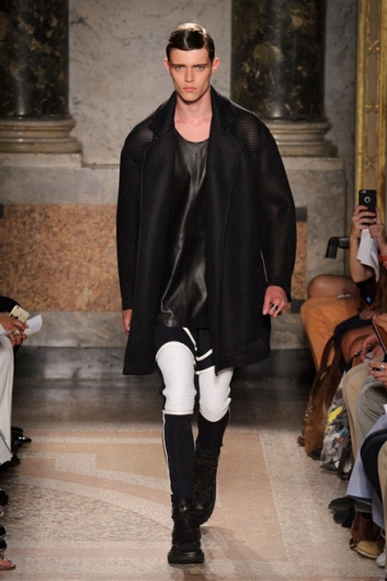 Fotoservizio/SS 2016/MEN/LES HOMMES/DP1/3