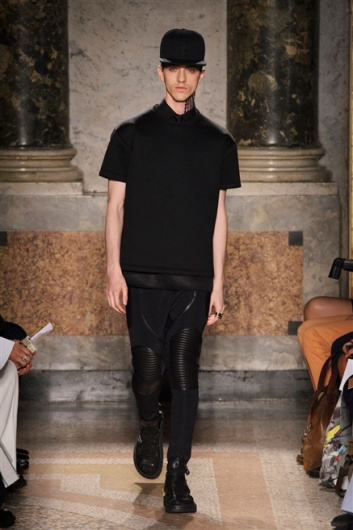 Fotoservizio/SS 2016/MEN/LES HOMMES/DP1/6