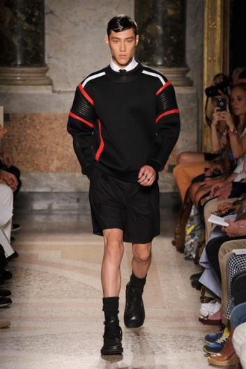 Fotoservizio/SS 2016/MEN/LES HOMMES/DP1/21
