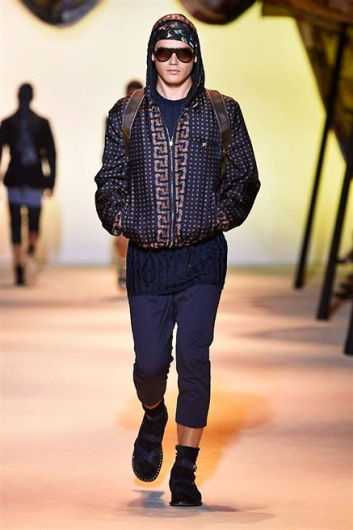 Fotoservizio/SS 2016/MEN/VERSACE/DP1/34