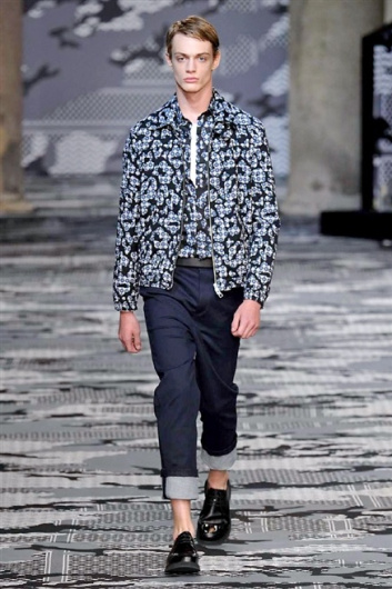 Fotoservizio/SS 2016/MEN/NEIL BARRETT/DP1/19