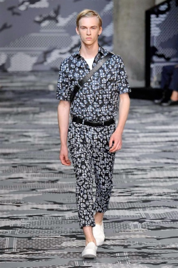 Fotoservizio/SS 2016/MEN/NEIL BARRETT/DP1/20