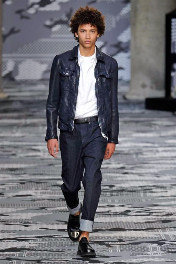 Fotoservizio/SS 2016/MEN/NEIL BARRETT/DP1/22