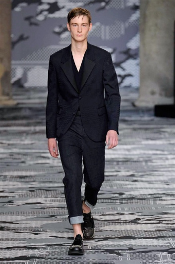 Fotoservizio/SS 2016/MEN/NEIL BARRETT/DP1/34