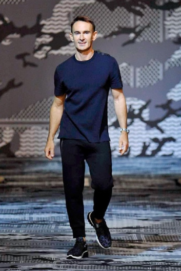 Fotoservizio/SS 2016/MEN/NEIL BARRETT/DP1/37