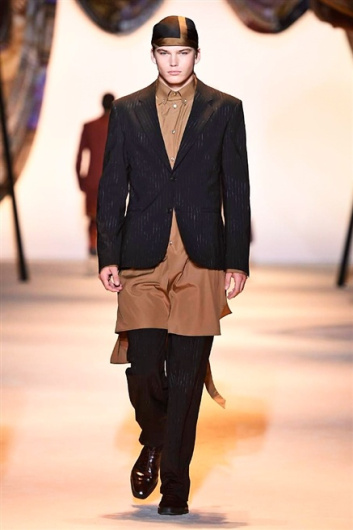 Fotoservizio/SS 2016/MEN/VERSACE/DP1/3
